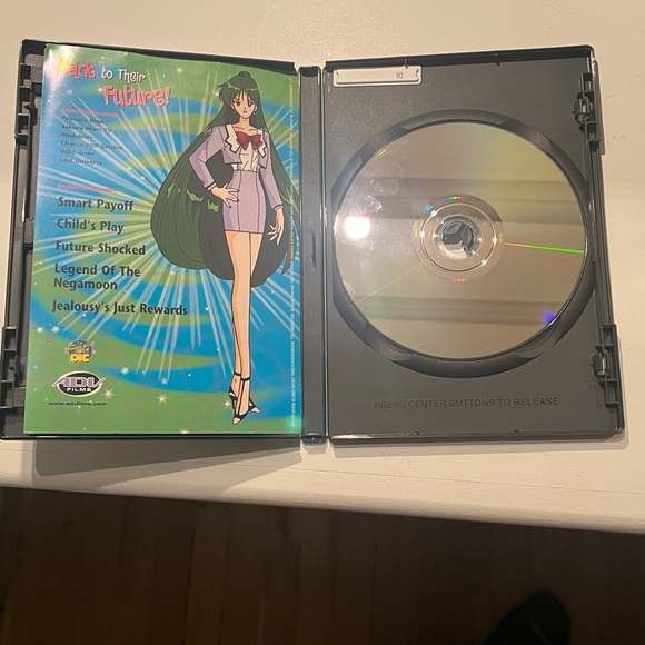 Sailor Moon Time Travelers DVD - Picture 4 of 4